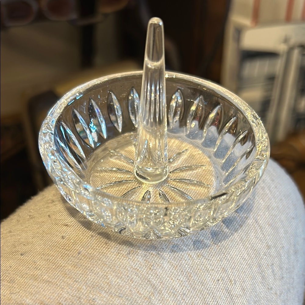 Oleg Cassini Crystal Ring Holder